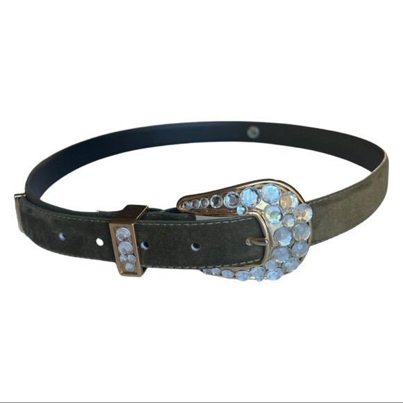 Olive green suede belt with western flare, gold hardware & rhinestones, Vintage - Picture 5 of 11